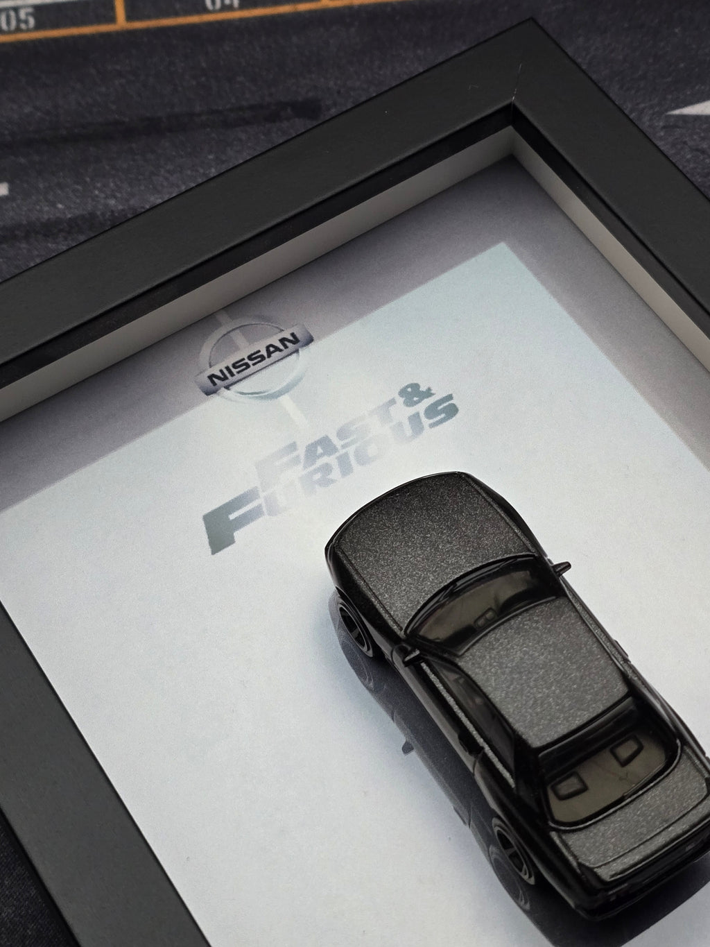 Nissan Skyline GT-R R32 Framed Display [Grey]